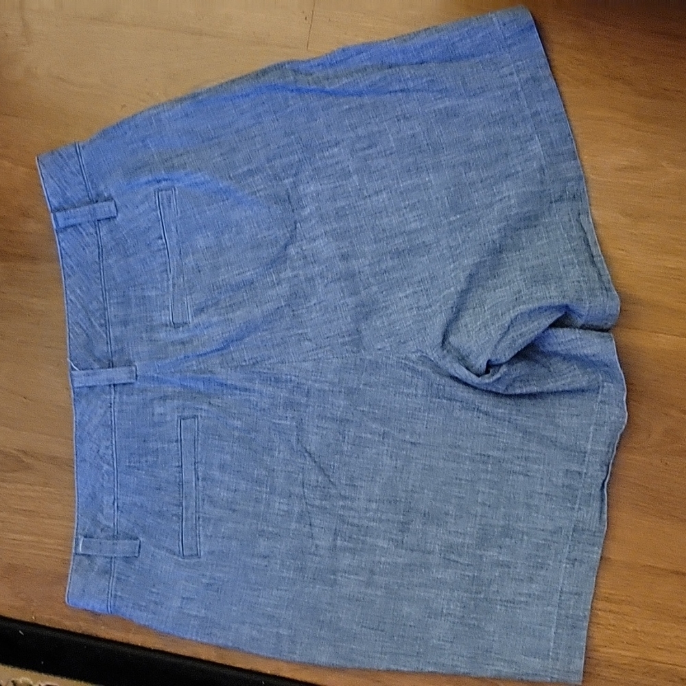 Lands' End blue chambray mid rise stretch shorts 4 pockets belt loops sz 10 EUC… - Picture 3 of 6